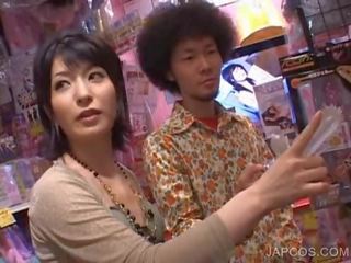 Japanese diva gets hairy twat vibed in a