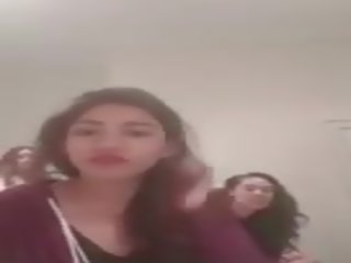 Aktrisa sonakshi singh is live from new zealand: sikiş video 60